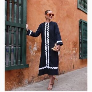 Tuckernuck •ATLANTIC-PACIFIC Navy White Embroidered Hartman Maxi Dress NWT $150